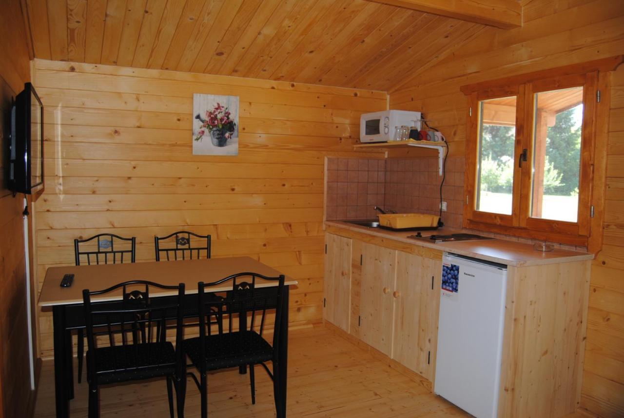 Villa Hedi Vendeghaz Дунакилити Екстериор снимка