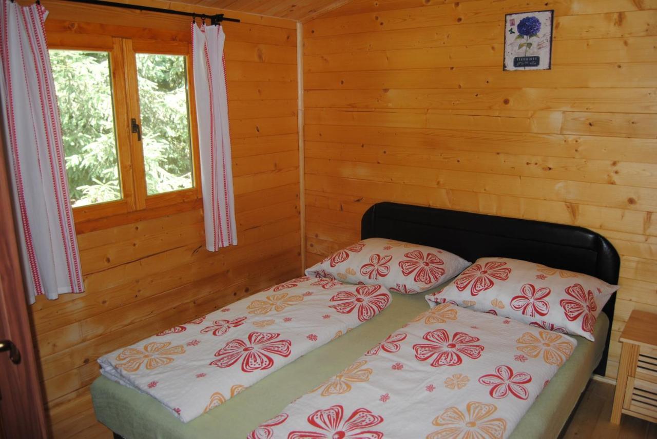 Villa Hedi Vendeghaz Дунакилити Екстериор снимка