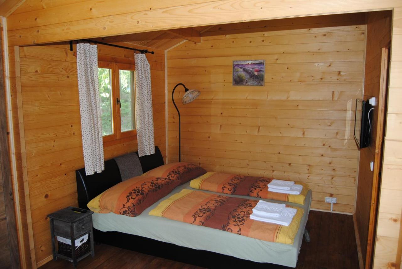 Villa Hedi Vendeghaz Дунакилити Екстериор снимка